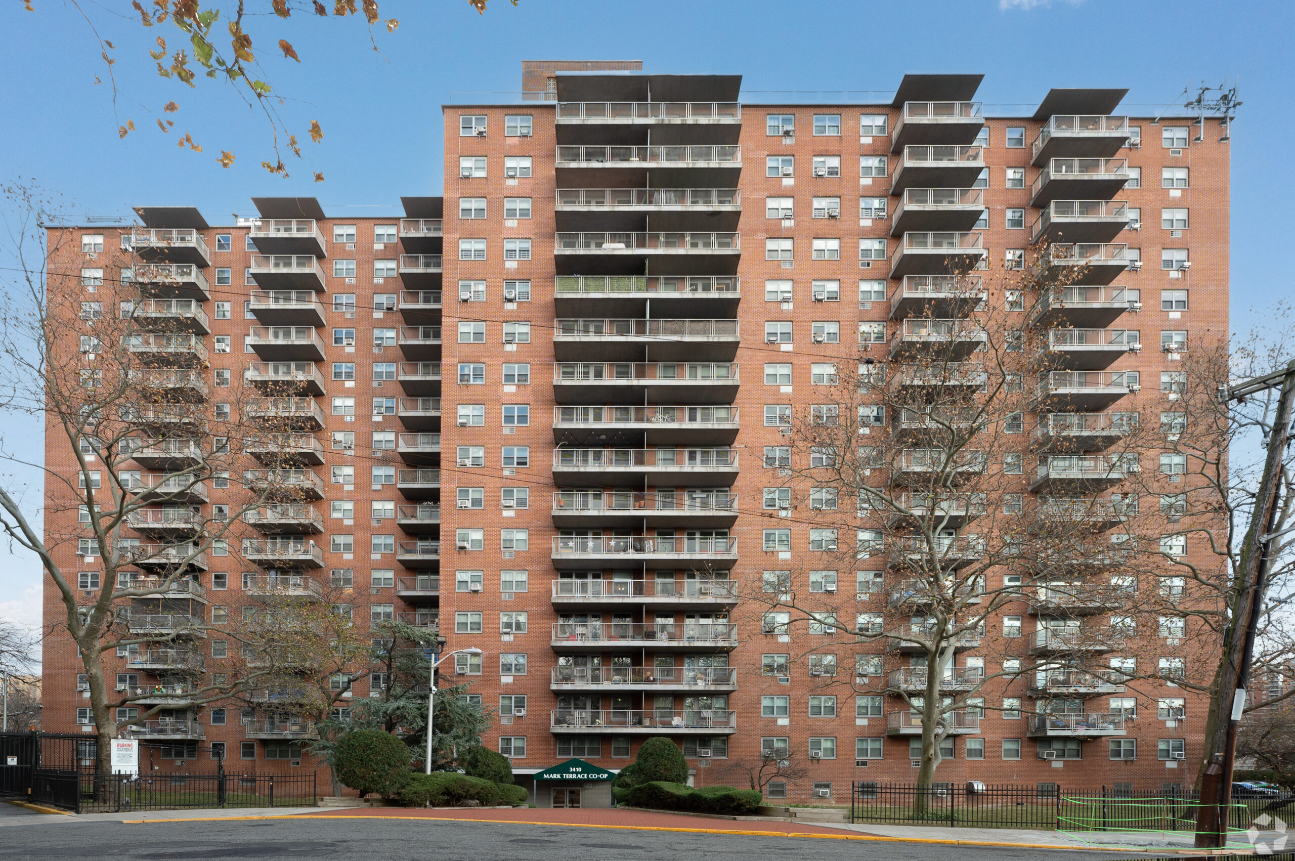 3410 De Reimer Avenue